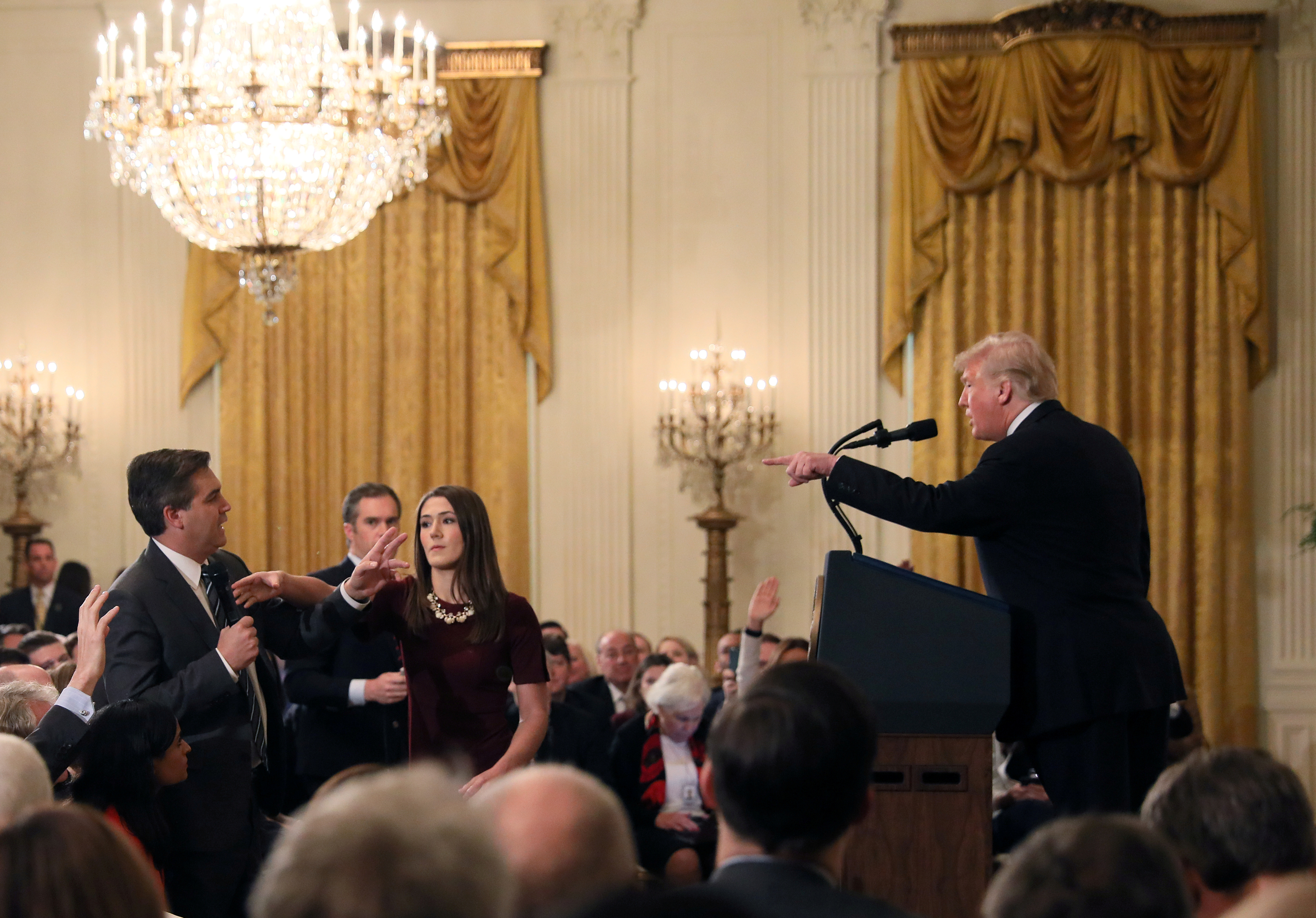 Houspillé par Trump, un journaliste de CNN viré de la Maison
