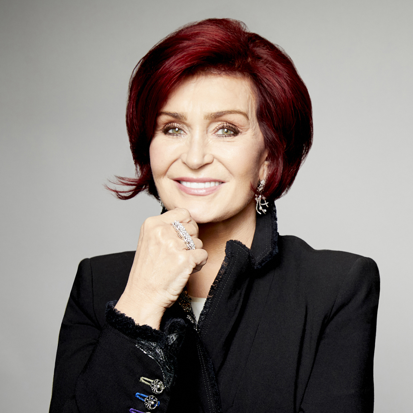 Sharon Osbourne debuts new facelift on TV AOL