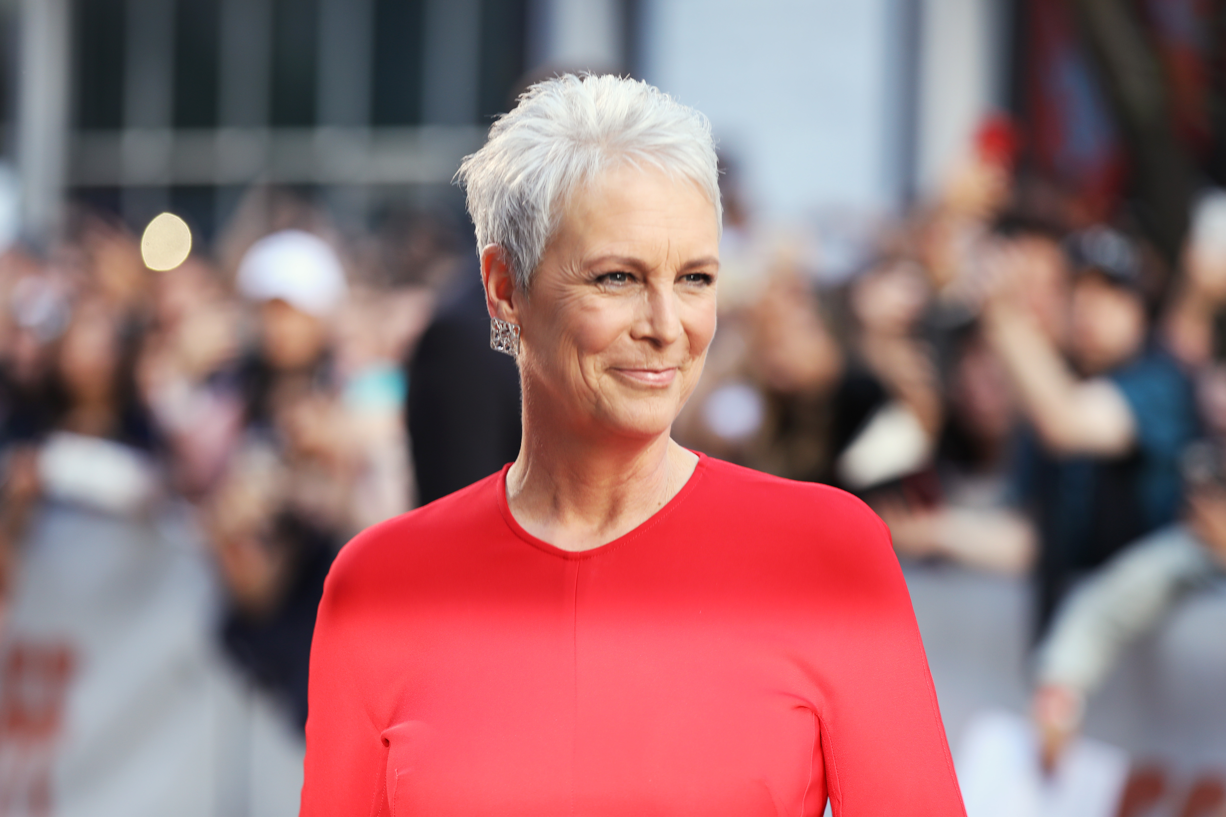 Jamie Lee Curtis says she shared drugs with dad Tony Curtis