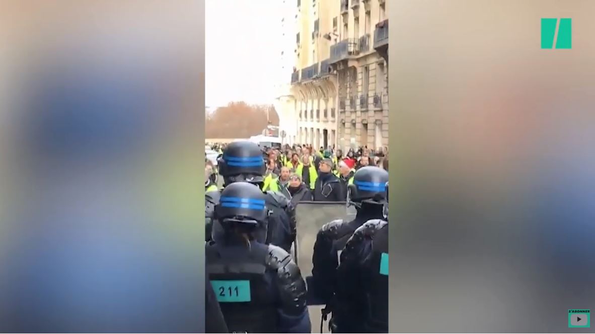 Les images de la pagaille à Montmartre avec la mobilisation surprise de gilets