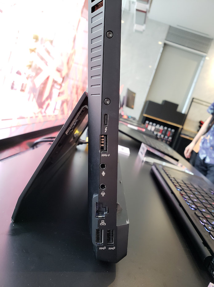 ASUS ROG Mothership