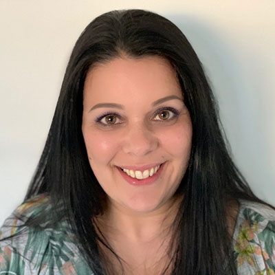 Julia Hunt - Contributor | Yahoo News