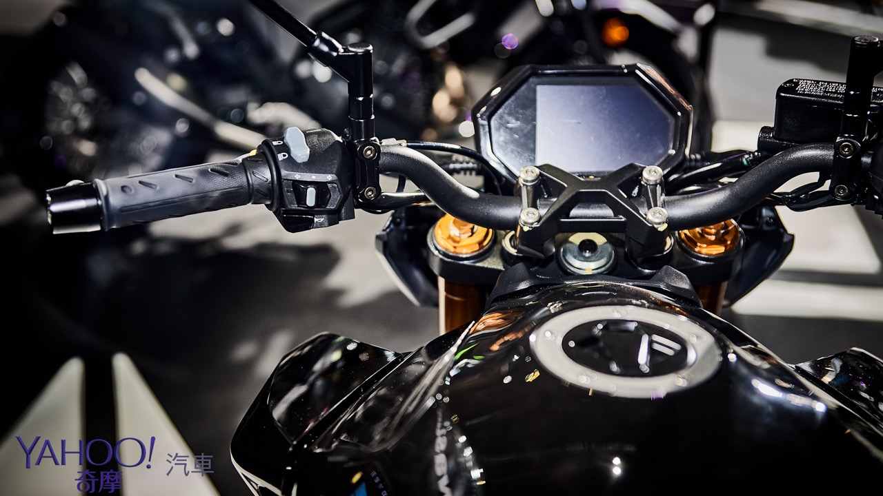 【2019國際重型機車展】國產猛暴級重機登台首演！KYMCO K-Rider 400預告年底正式發表！ - Yahoo汽車機車
