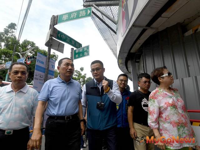 ▲淡水東來大廈封閉展開重建 侯友宜：加速都更讓民眾安居樂業(圖：新北市政府)