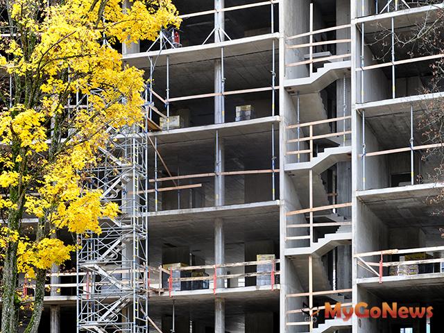 ▲房市回暖，開工量創5年同期新高，三上三下，六都不同調