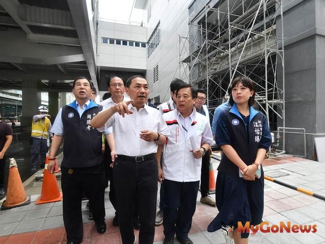 ▲視察捷運環狀線站外交通環境，侯友宜：行人安全第一、站外轉乘站內化(圖：新北市政府)