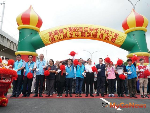 ▲高鐵橋下工程，第二期員山路至中興路正式通車(圖：新竹縣政府