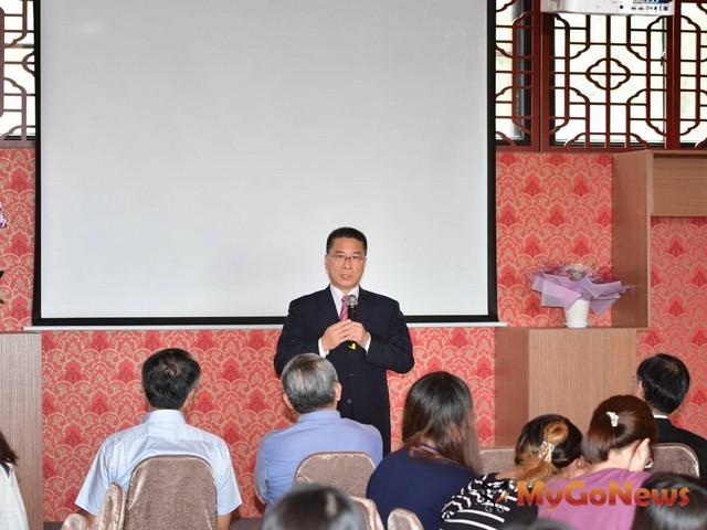 ▲徐國勇部長於單身婚育租金補貼研習營致詞(圖：內政部)