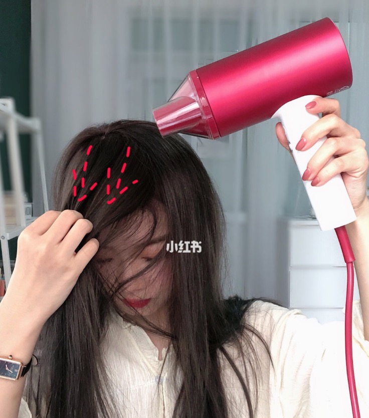 用吹風機就能吹出宛如韓系網美的蓬鬆波浪髮型