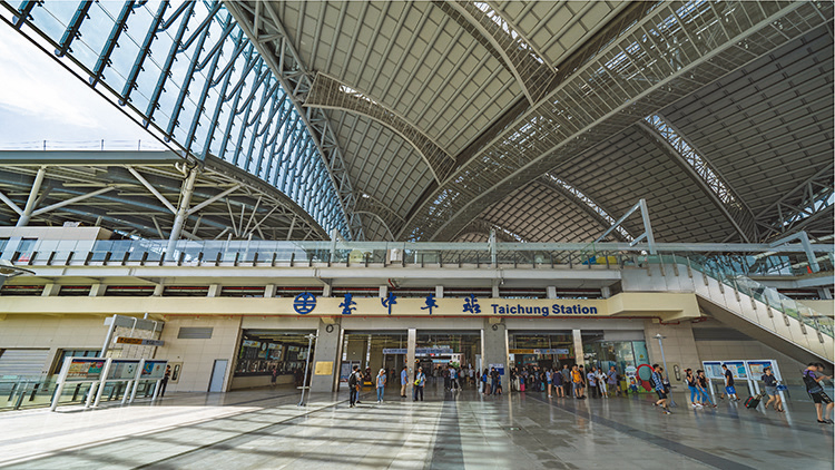 黃金買點：五大商圈、雙公園，採買、醫療、學區、休閒一次到位。