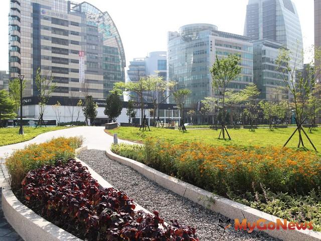 ▲內科誕生新綠洲 士林活化老公園 同獲北市工程卓越獎(圖：台北市政府)
