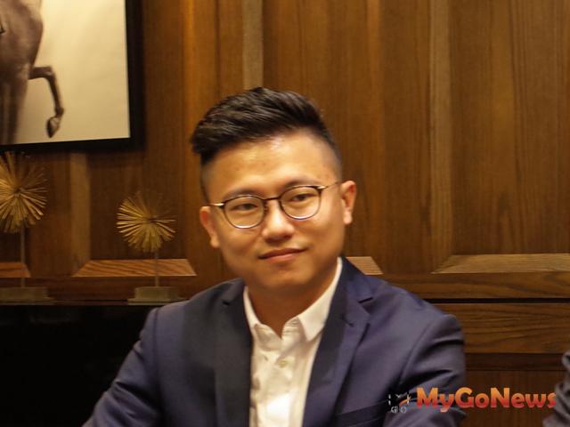 ▲國城建設發言人洪嘉聰說：「想做獨一無二的建築，讓世界能看到高雄，體驗台灣的美，先決條件就是籌組國際，用頂尖高手的經驗，創造在任何時空背景環境都很潮的建築」，故「國城定潮」由然而生，定義非凡高規格。