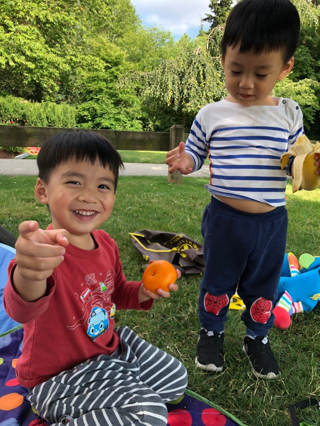 ▲李培禎讓孩子們在溫哥華盡情享受大自然。