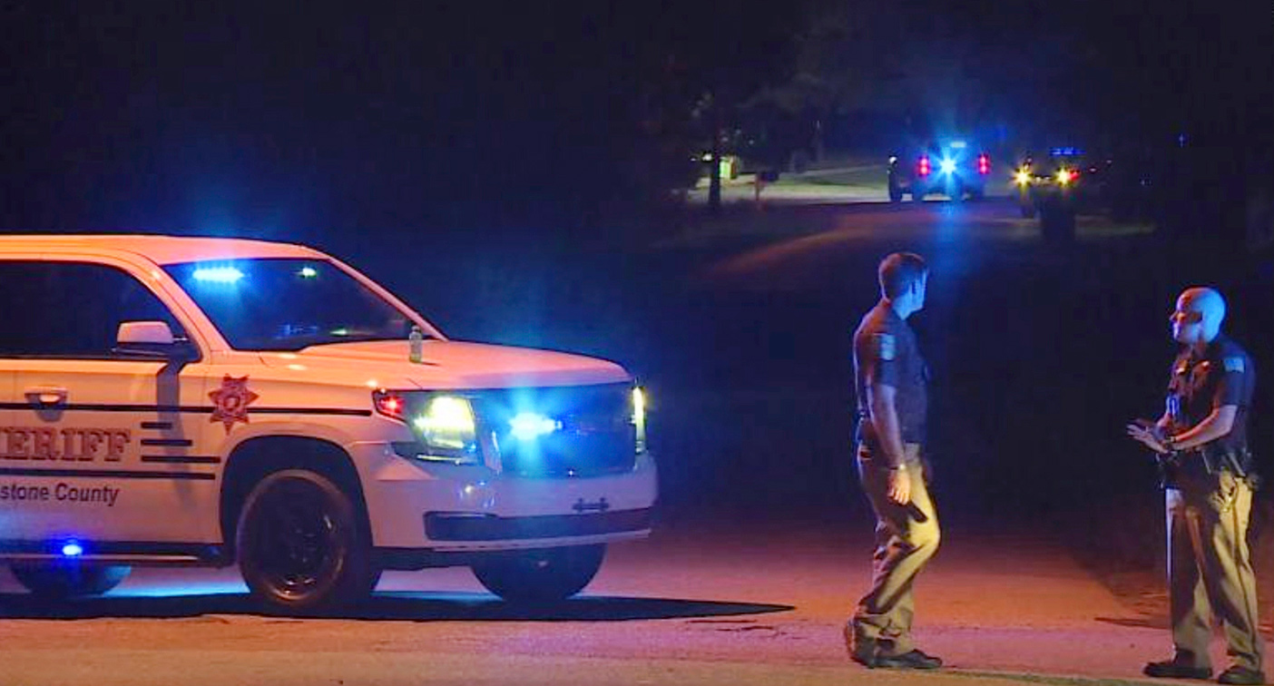 U.S. teenager shoots dead five family members in Alabama: police