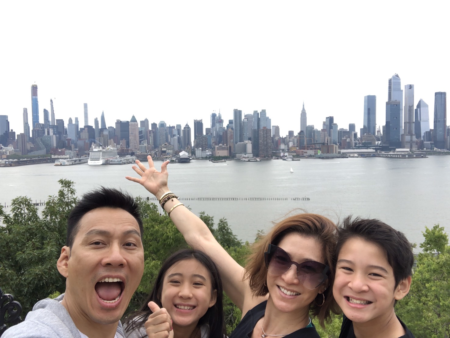 ▲艾力克斯和李詠嫻帶孩子們展開長達八個星期的美國東岸旅遊。