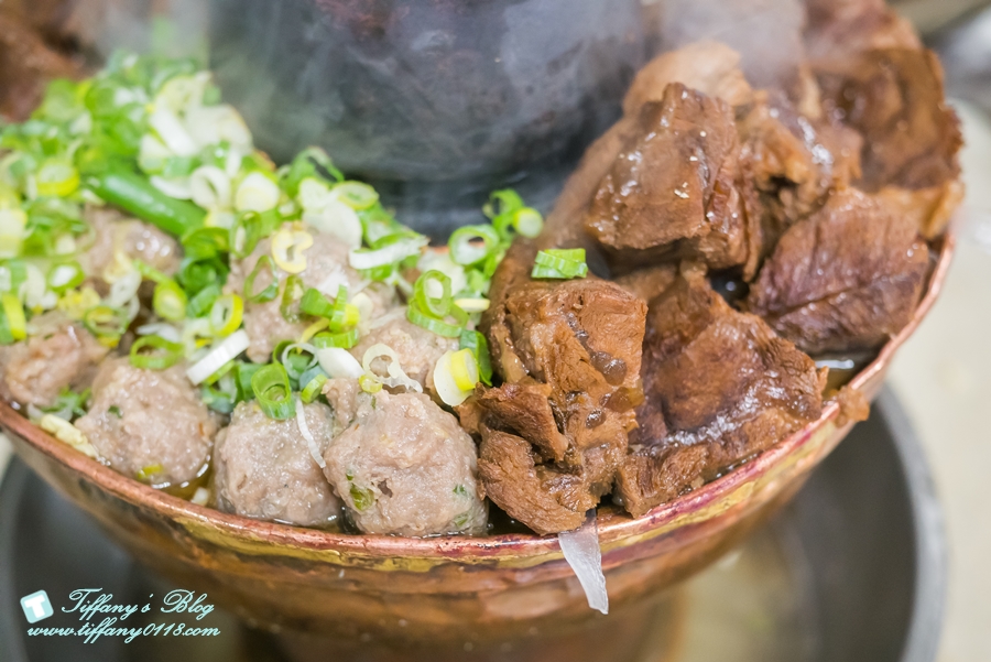 台中美食 清真恩德元餃子館 沒預約吃不到的牛肉丸火鍋 Yahoo奇摩時尚美妝