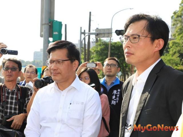 ▲林佳龍視察國1汐止路段，指示加速推動汐止系統交流道增設南下入口匝道工程(圖：交通部)