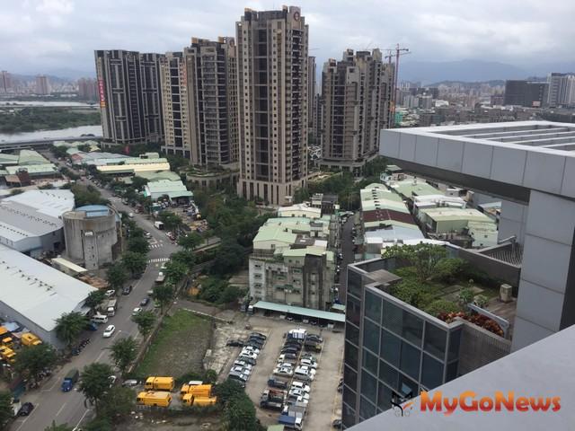 ▲板橋埔墘4-7區區段徵收具公益性必要性，圖為東基地現場照片(圖：新北市政府)