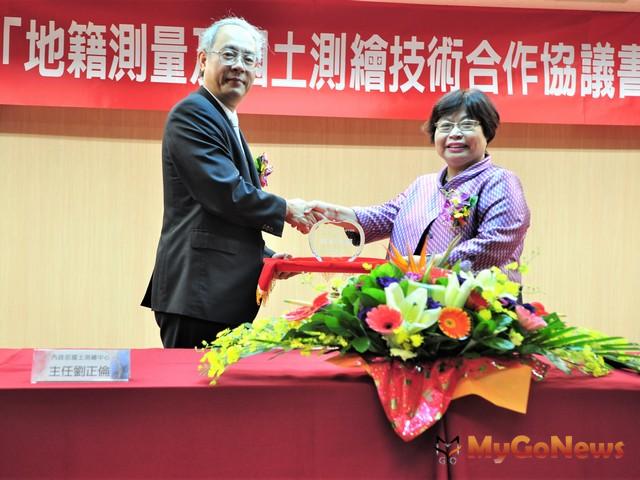 ▲地籍測量更準確！中市府與國土測繪中心簽MOU(圖：台中市政府)
