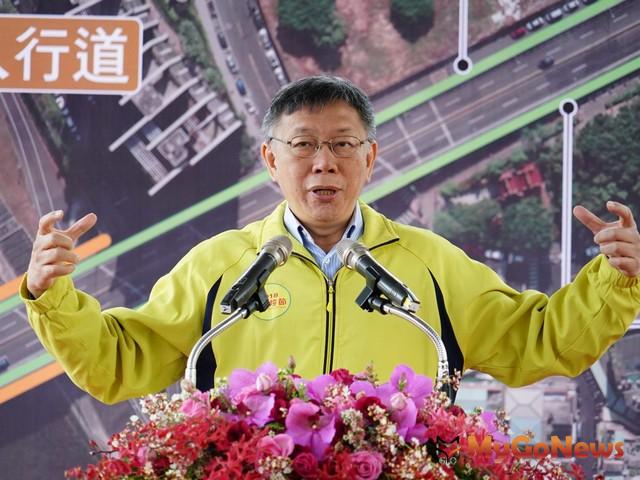 ▲柯文哲主持「成功橋拓寬工程工程竣工暨感恩茶會」 東區門戶計畫的關鍵在於先解決當地交通問題