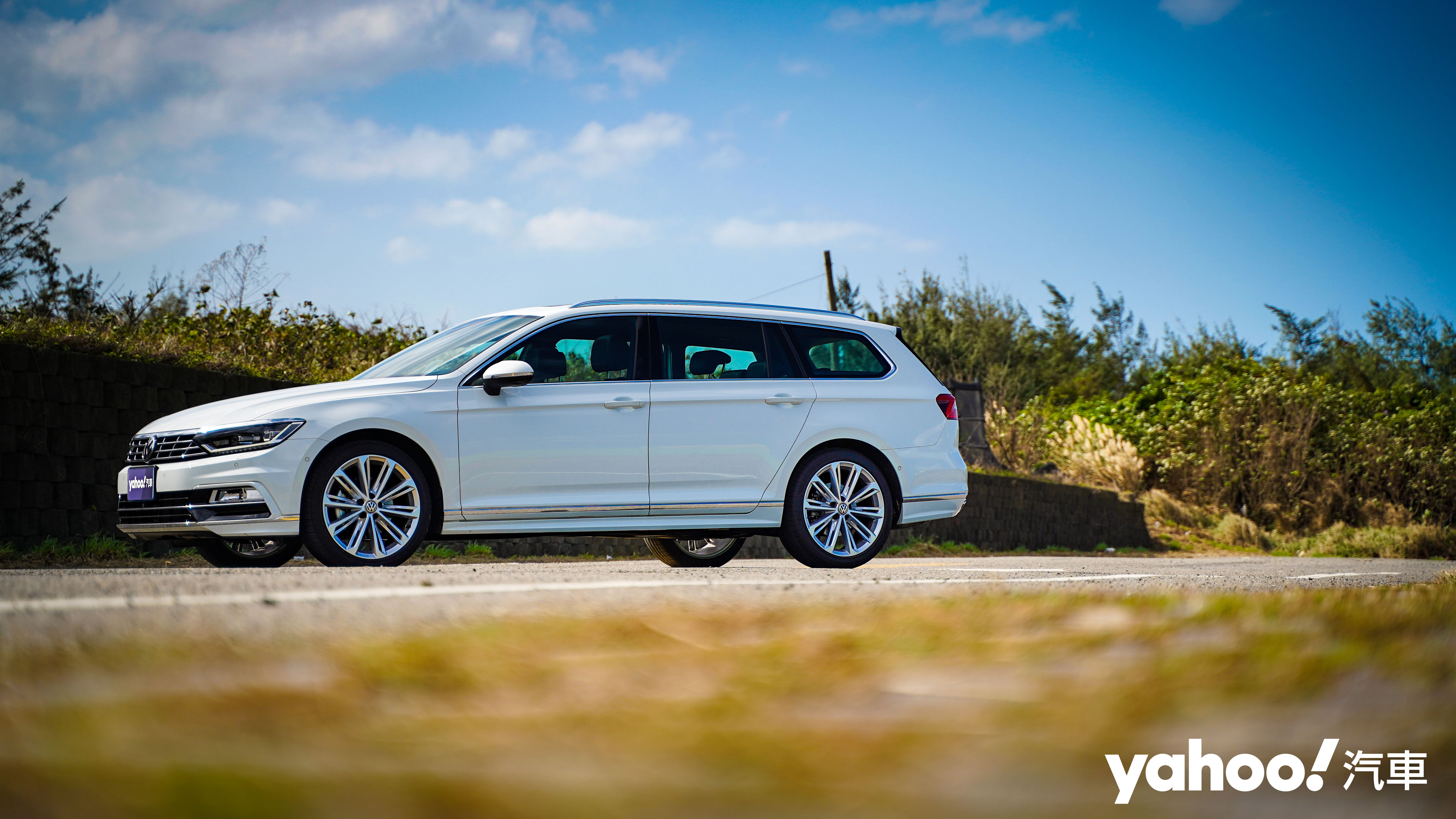 We Love You 3000！Volkswagen Passat Variant 330 TSI R-Line 30 Million ...