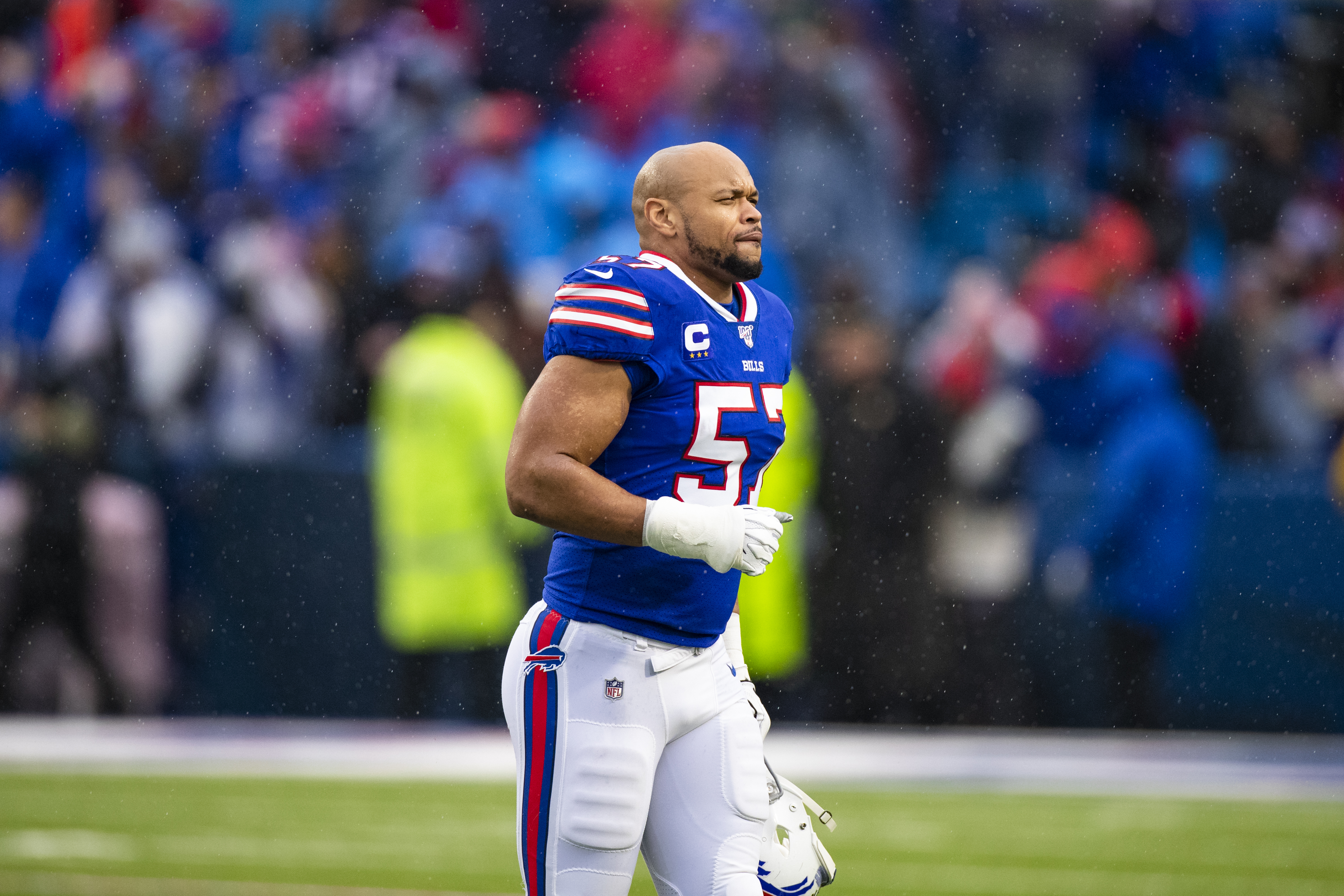 Bills LB Lorenzo Alexander announces retirement after heartbreaking loss to Houston