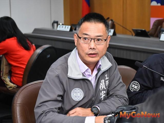 ▲工務局長賴宇亭表示，建置全市無障礙騎樓，並創造店家、市民朋友及政府三贏的局面(圖：桃園市政府)