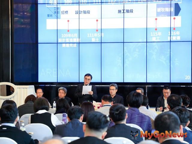 ▲市府都市發展局長黃文彬表示，「台中市巨蛋體育館」預計於2022年動土(圖：台中市政府)
