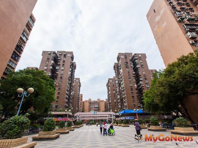 ▲2020新春熱門點閱社區出爐，北市「大直美堤花園」、新北「美河市」居冠！北市偏好20年以上中古屋，圖為成功國宅