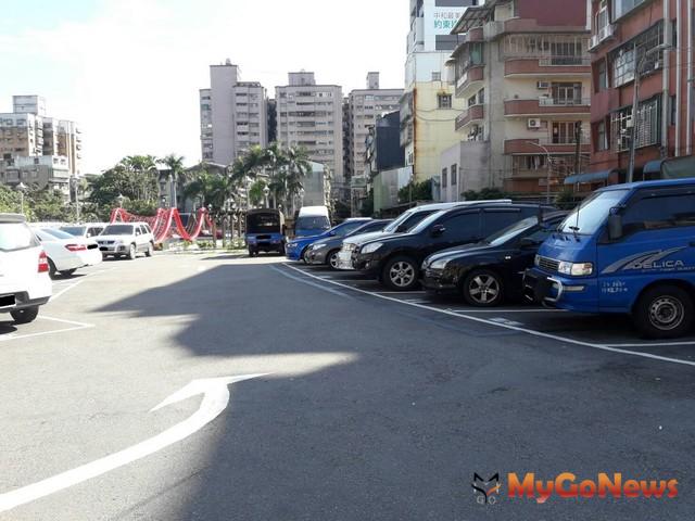 ▲要蓋新的停車場了！中和區莊敬平面停車場3/1起停業(圖：新北市政府)