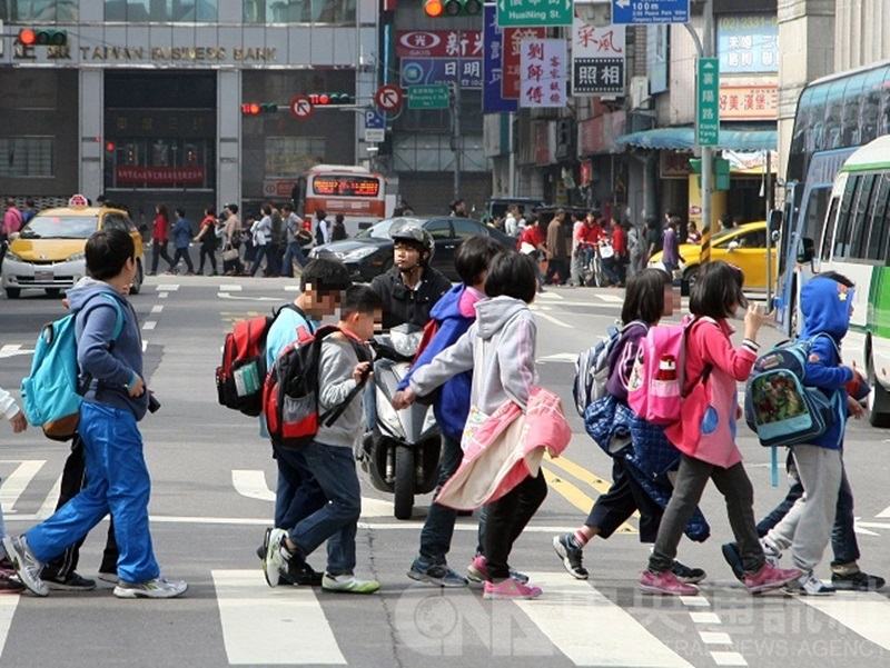 不只新北停辦畢旅北市宣布5 4前暫停校園大型集會活動 Yahoo奇摩汽車機車