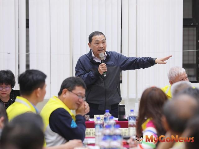 ▲侯友宜至土城與里長座談 感謝里長協助防疫工作(圖：新北市政府)