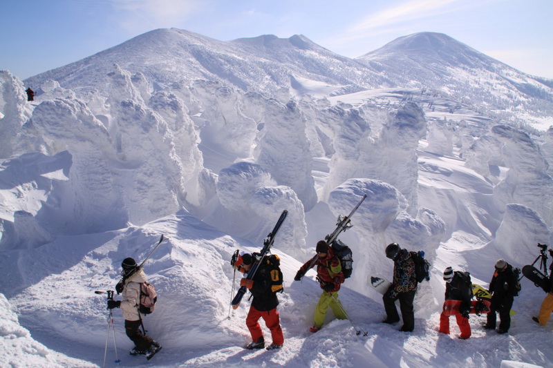 圖/八甲田山雪景