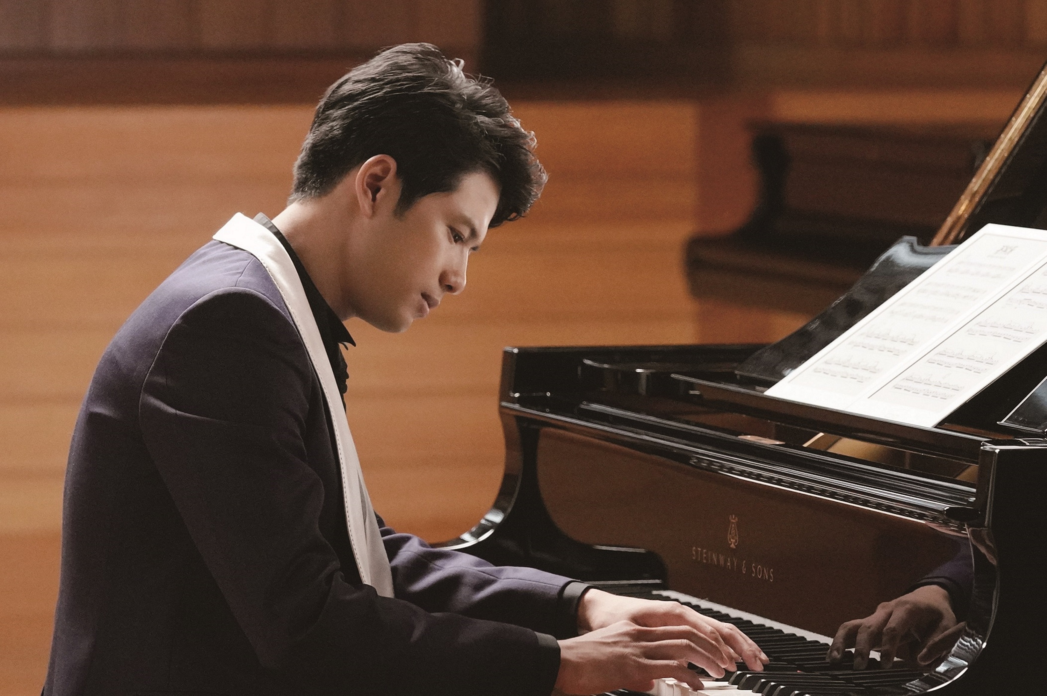 蜜蜂與遠雷 松坂桃李彈鋼琴意外像小鹿斑比森崎温苦練到手指流血 Yahoo奇摩電影戲劇