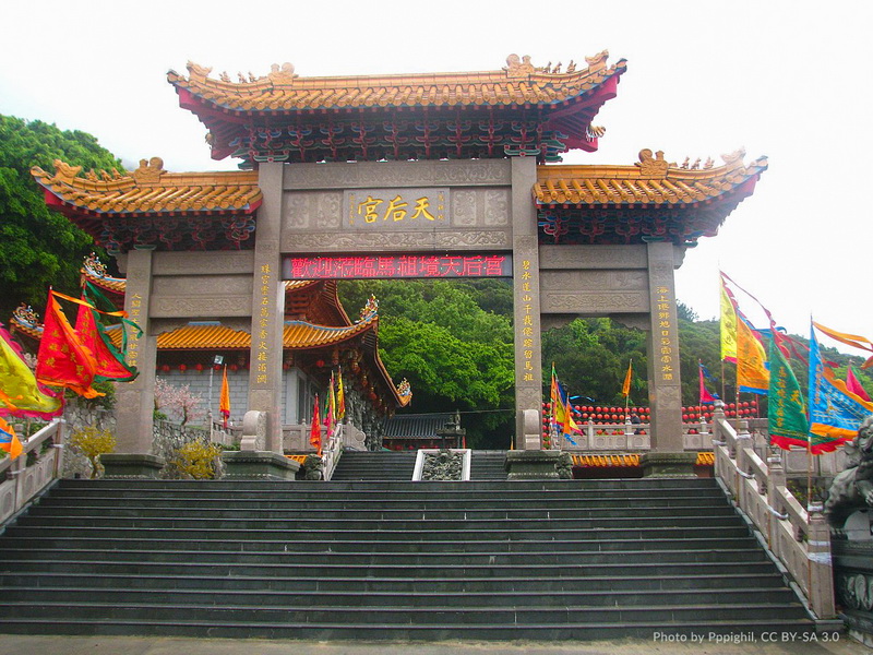 圖/南竿的馬港天后宮香火鼎盛，是當地的信仰中心，相傳媽祖聖體葬於此處，「馬祖」因而得名。