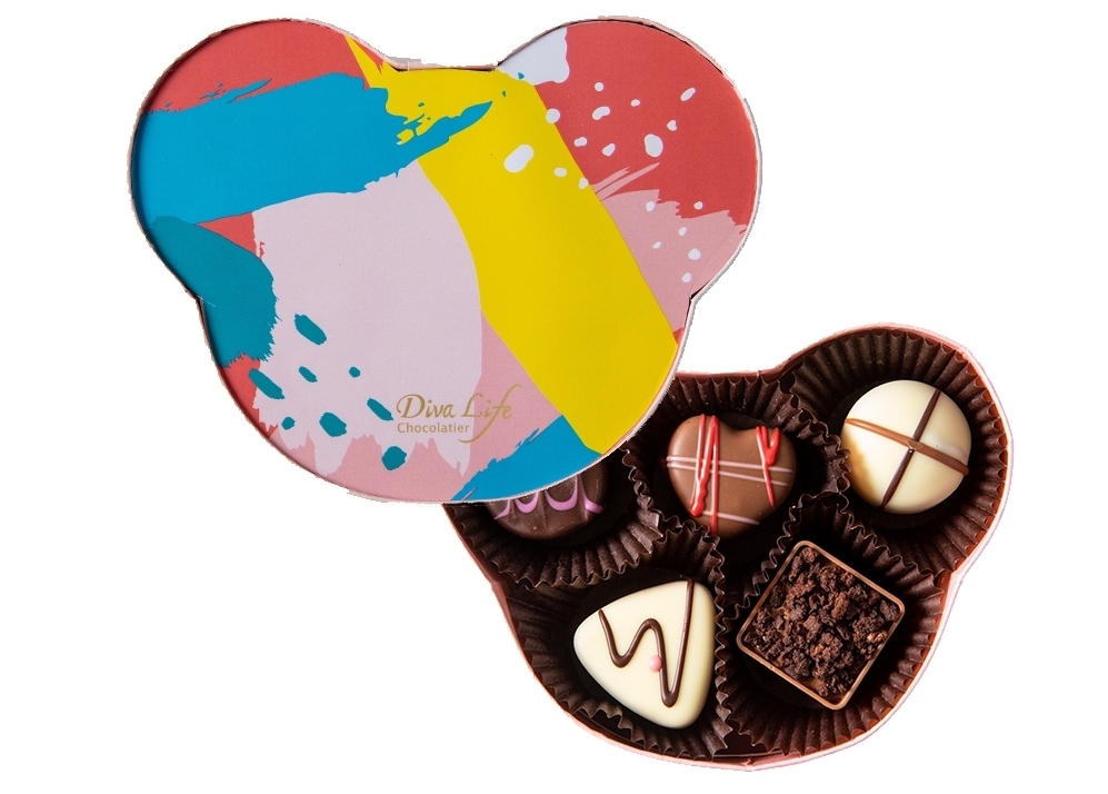 Diva Life的巧克力都是100％純天然可可脂製成，不添加植物油、也不含反式脂肪，並添加多種天然食材製作的夾心內餡