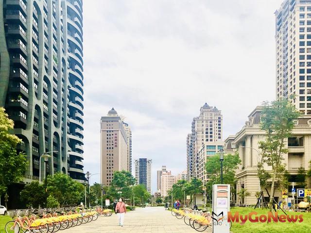 ▲桃園中正藝文特區核心商圈，商業辦公大樓林立，周遭生活機能完善(圖：台灣房屋)