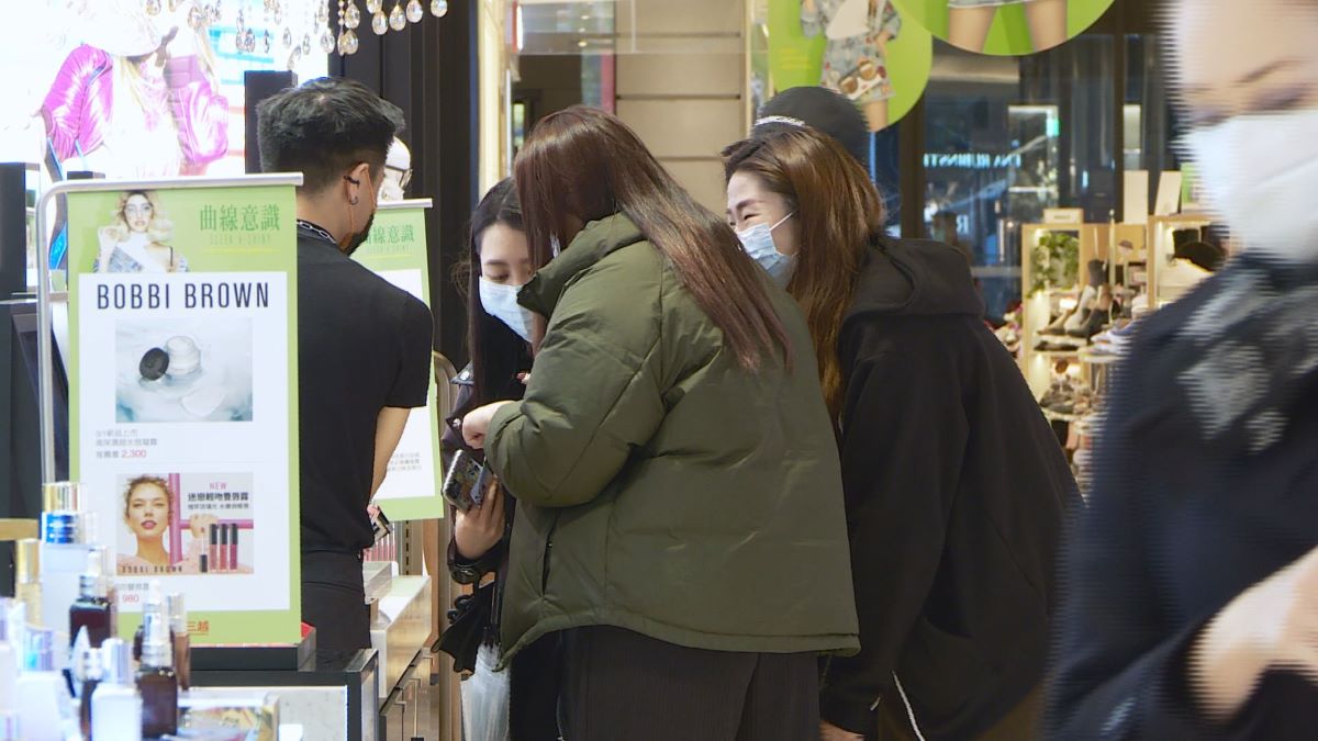 ▲受疫情影響,台灣民眾消費力大減。