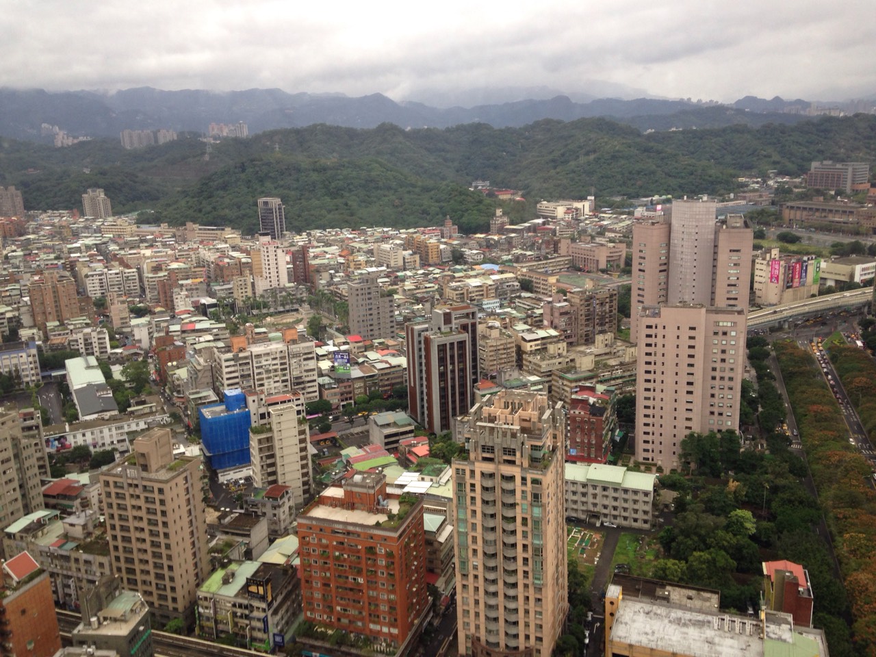 ▲高房價壓力下，地上權產品重啟推案熱。