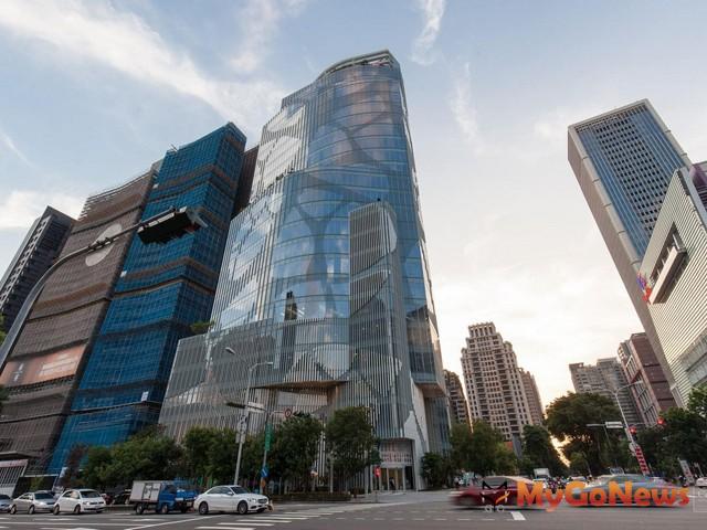 ▲商辦報告！看見台中七期商辦潛力，多家金控、壽險早已部署中台灣企業總部(圖：高力國際)