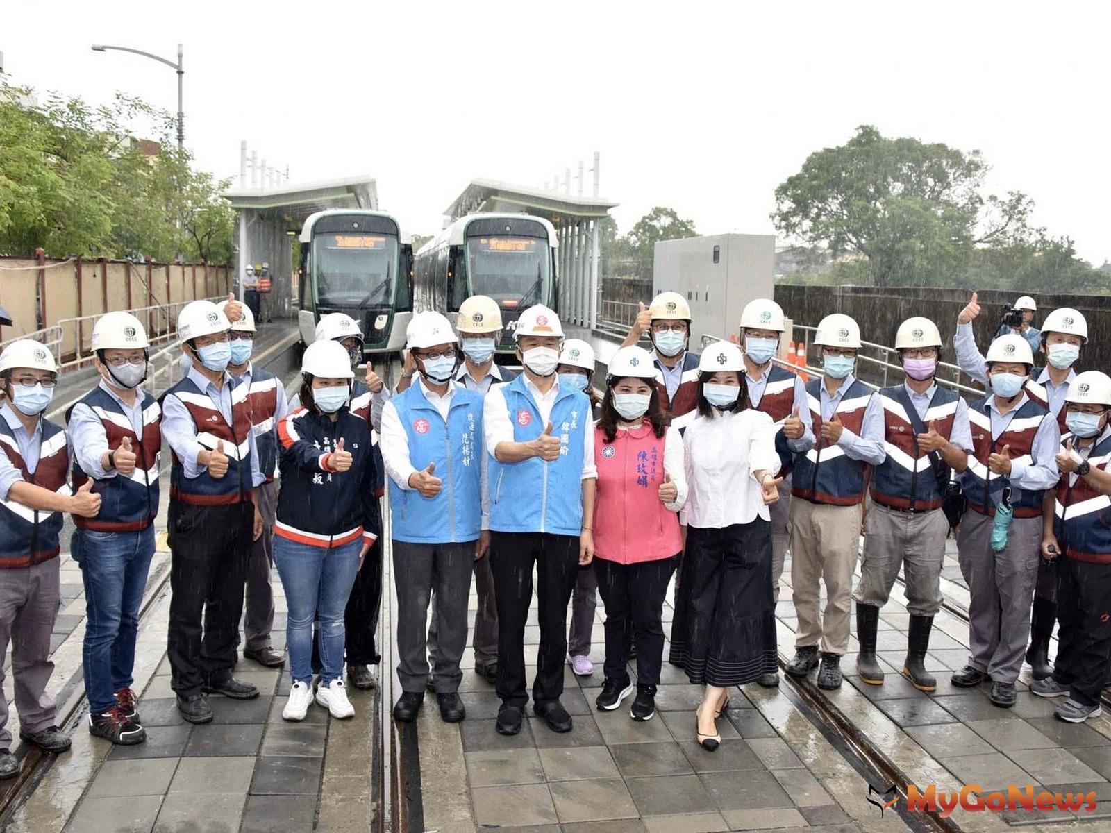 ▲韓國瑜視察輕軌進度，大南環路段預計年底完工通車(圖：高雄市政府)