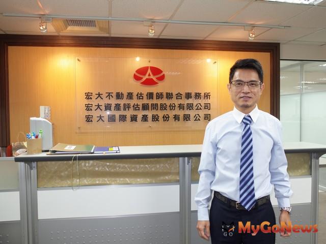 ▲宏大國際資產陳益盛總經理表示，南港6年後再增加6棟台北101面積，新開發基地逾十萬坪 將突破60萬坪樓地板面積