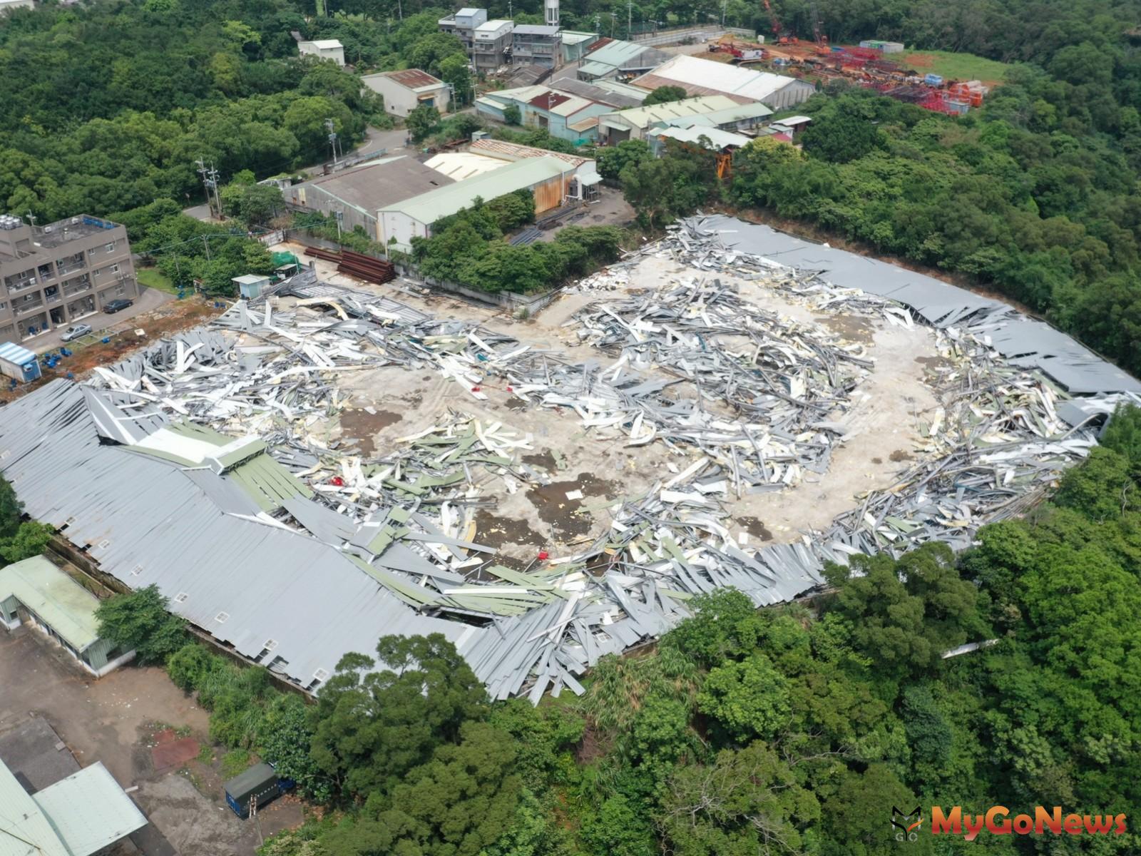 ▲新北拆除史上最大鐵皮違建，UAV科技執法持續守護新北(圖：新北市政府)