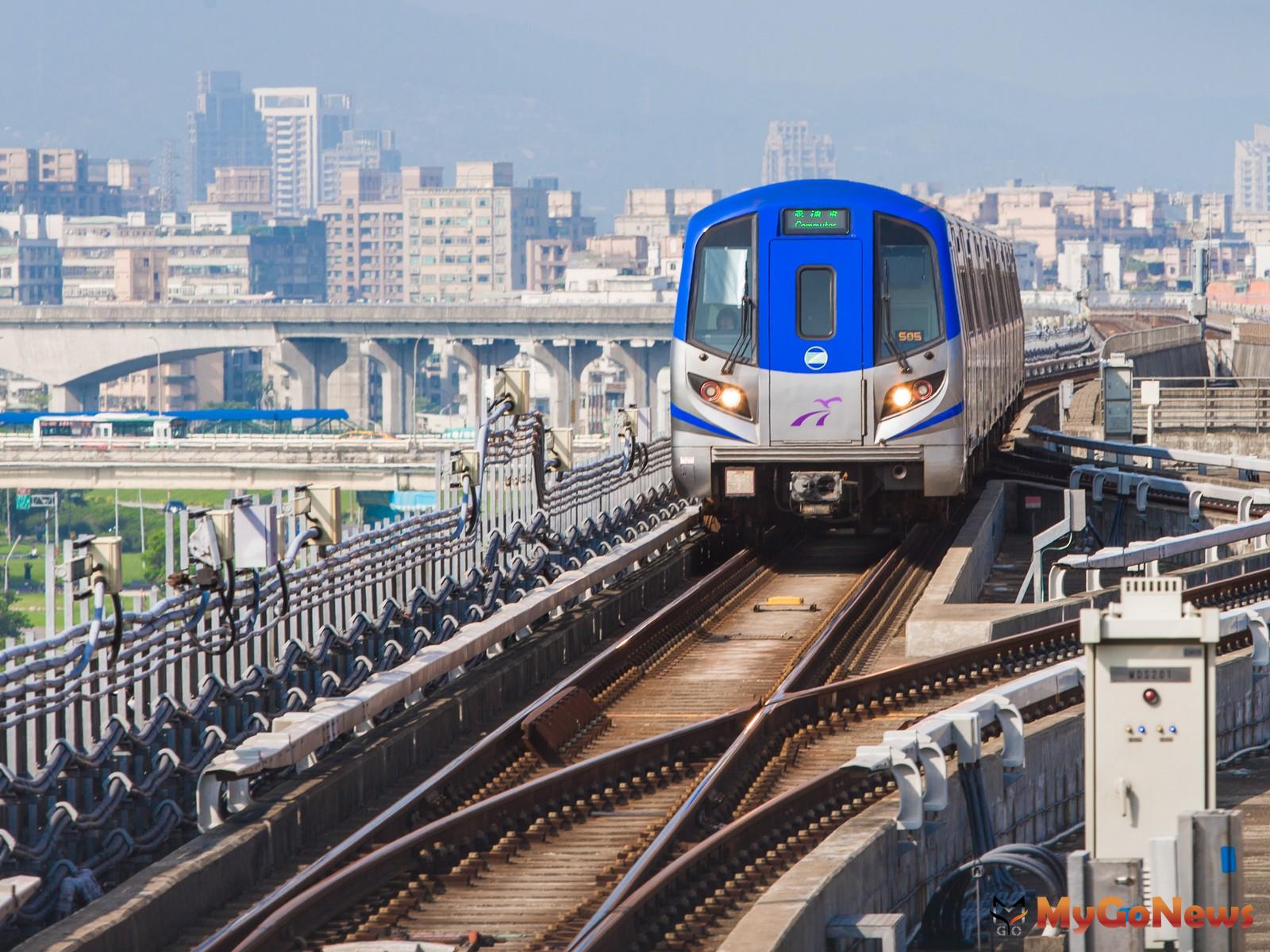 ▲從區域單價「5-6字頭」的新莊副都心站算起，搭乘機場捷運3站約12分鐘的車程進入A7體育大學站，房價省1倍