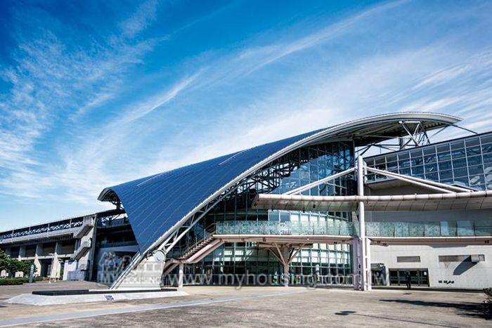 台灣新竹高鐵。