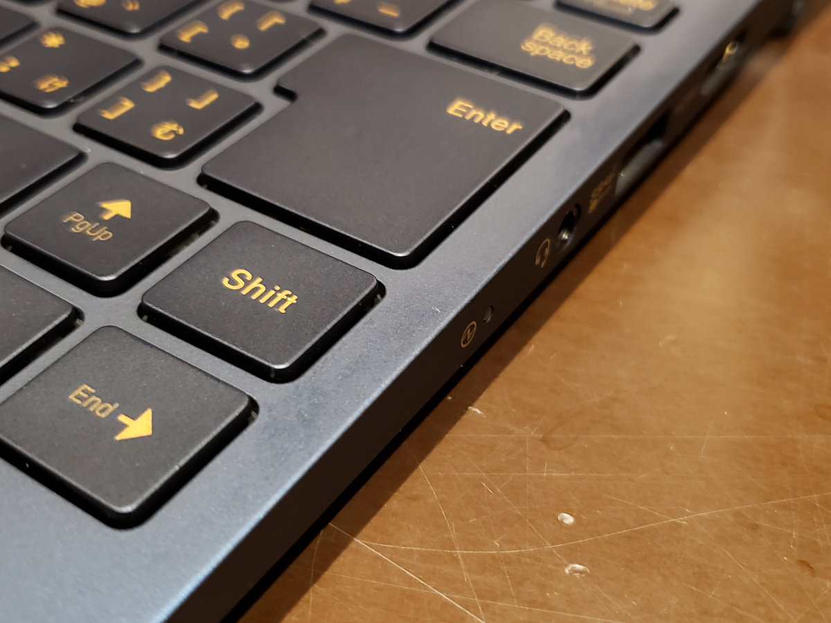 新lavie Pro Mobileレビュー 抜群の 手馴染み がさらに強化 キーボードはオンリーワン的完成度 Engadget 日本版