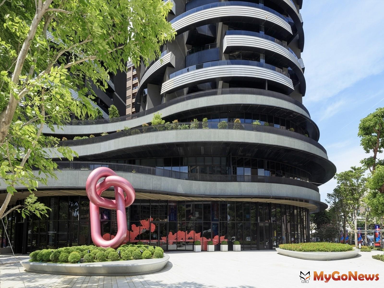 ▲回家就像美術館!桃園藝文特區富人指名豪宅「麗晶花園廣場」暨藝術展正式亮相