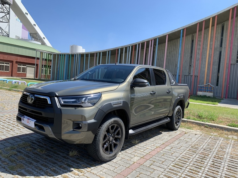 試駕影片 新車試駕 Toyota Hilux 新世代帥老爸的選擇 Yahoo奇摩汽車機車