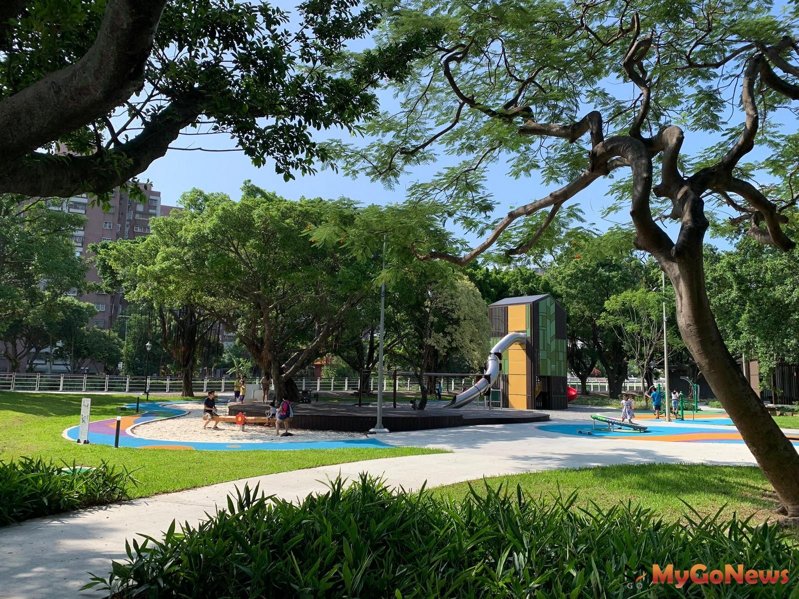 ▲桃園市龜山區中正公園景觀改善工程竣工典禮(圖：桃園市政府)