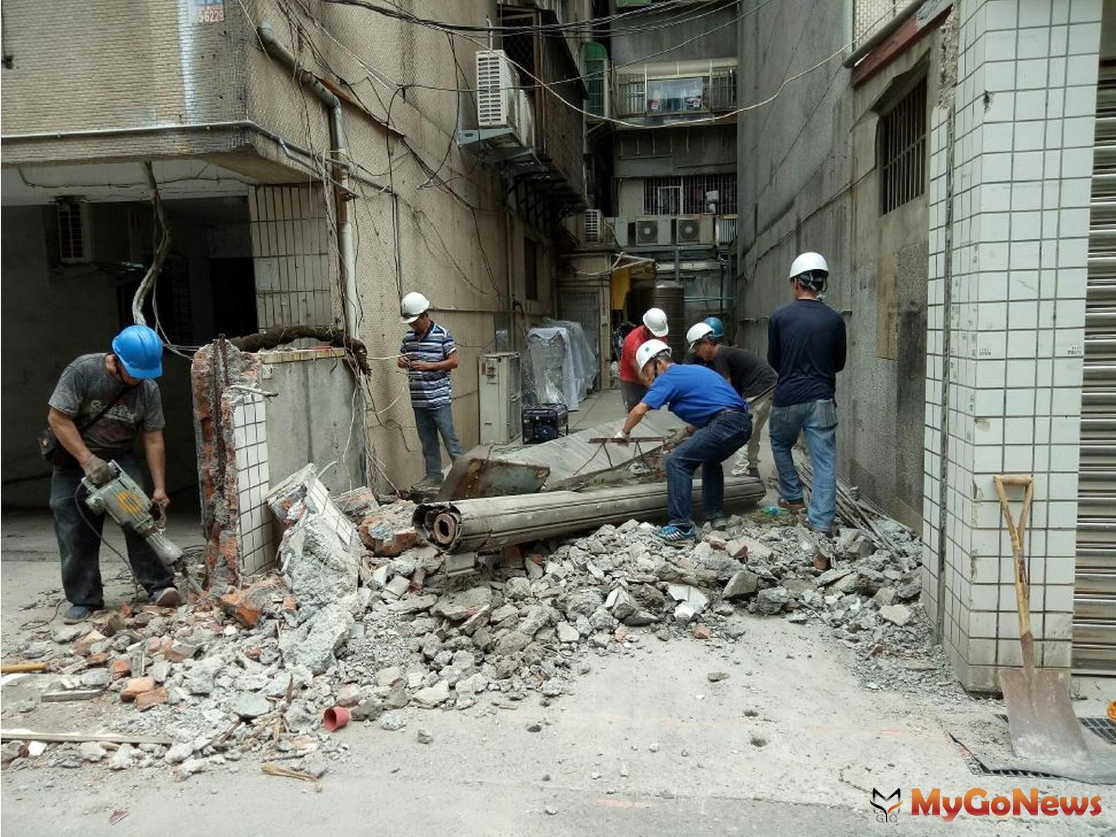 ▲北市331件占用防火巷違建成立專案拆除(圖：台北市政府)